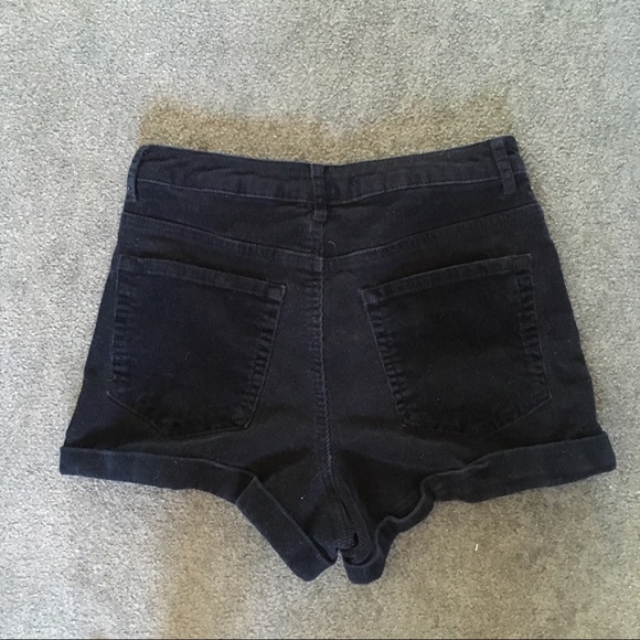 Corduroy high waisted shorts - Picture 2 of 3
